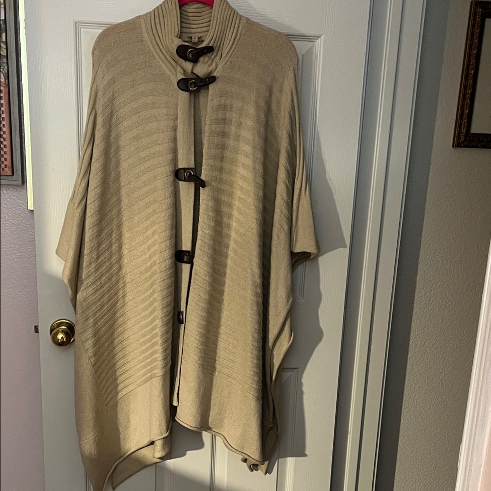 Reba Tan Poncho with Toggle Closures! Like new!
